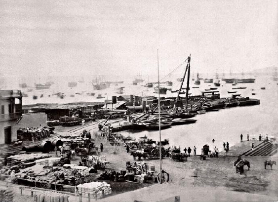 Puerto del Callao en 1890.